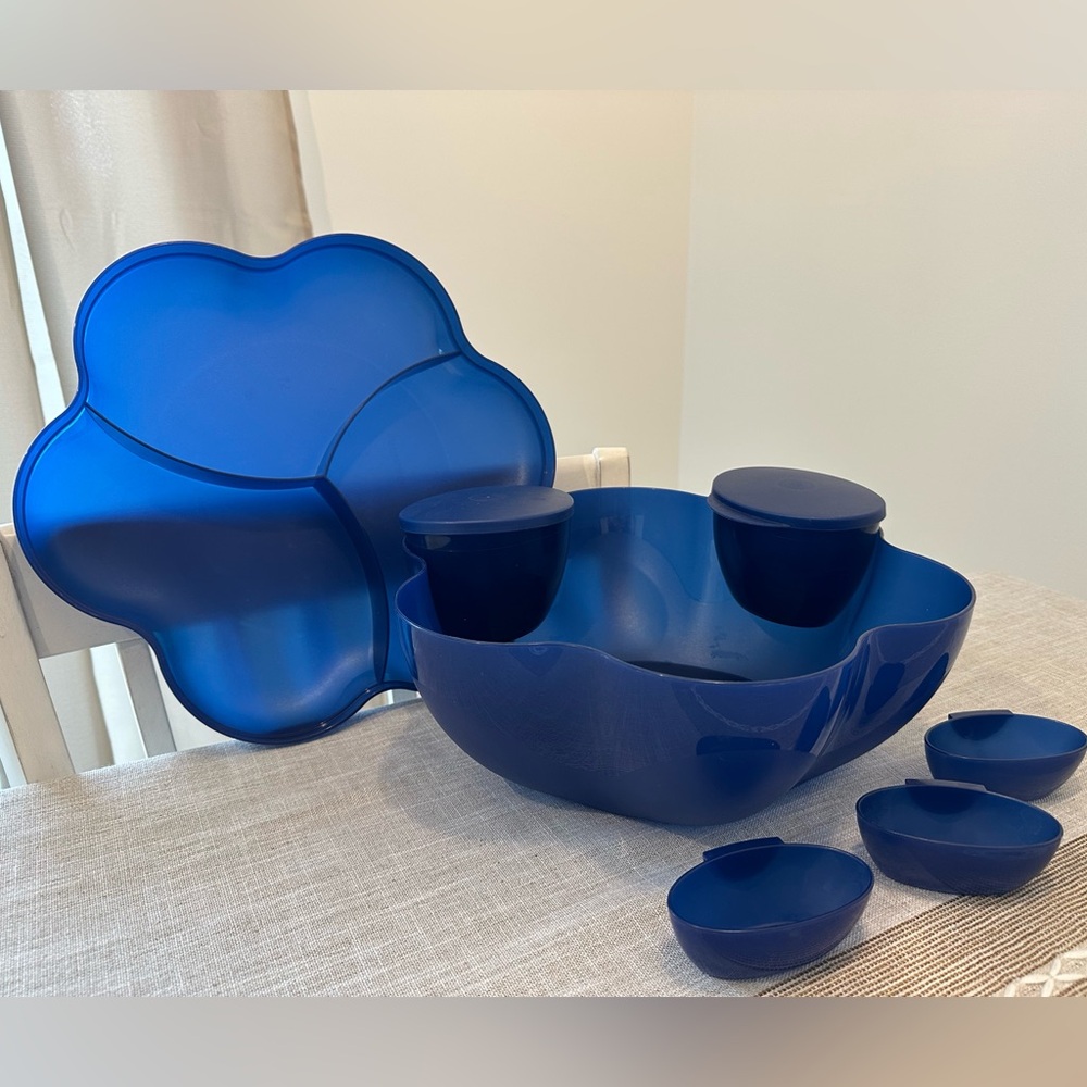 Tupperware Blue Chip Bowl Set - Picture 1 of 3